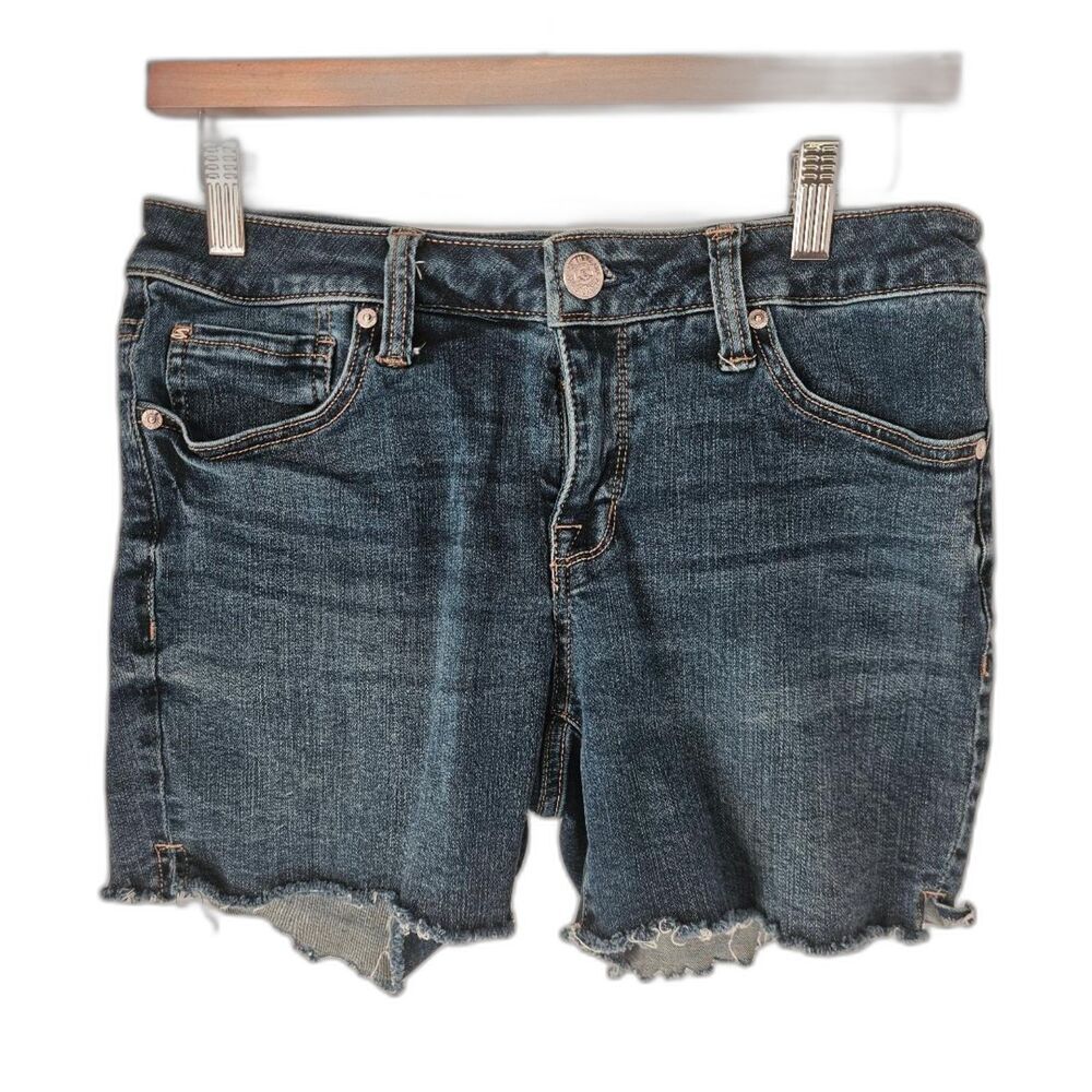 Seven7 Denim Weekend Short Flattering Fray Hem Size 4